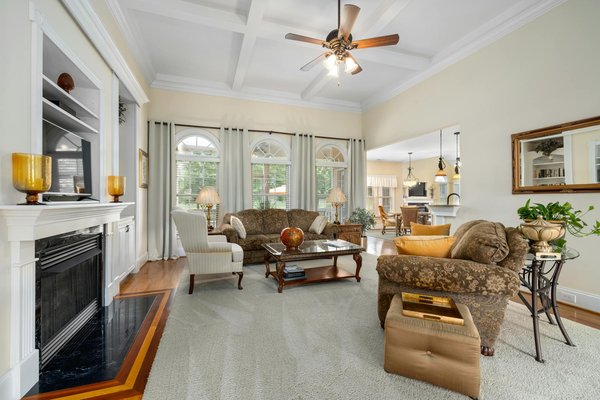 Découvrez le dressing sur mesure à strasbourg pour un style unique !