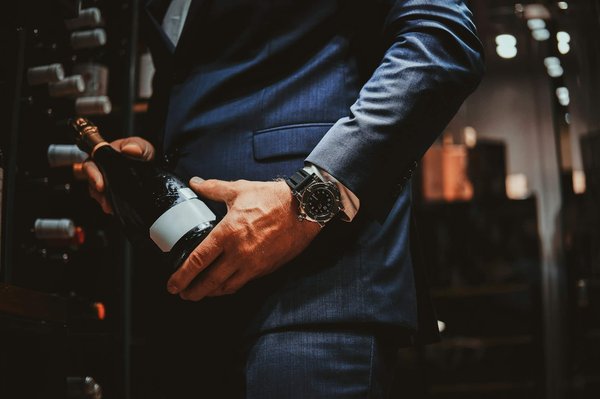 Comment optimiser le design d'une cave à vin en verre ?