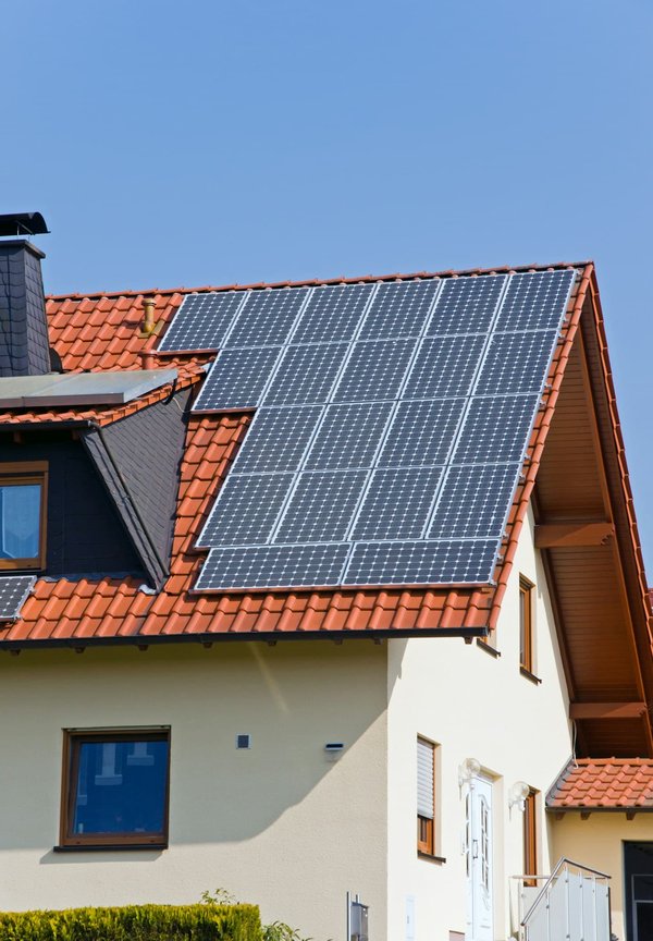 Coût d'installation solaire pour 200m²: guide des prix